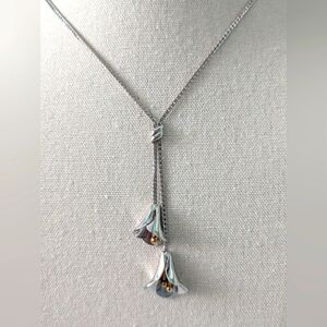 Vintage Avon Lily Lariat EUC